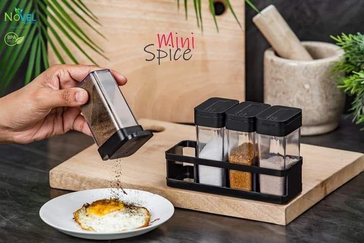4 In 1 Piece Plastic Spices Jar Set - Durable And Easy To Clean