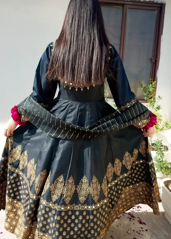 3 Piece Stitched Ladies Dress